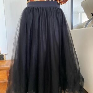Badgley Mischka Elegant Black Tulle Skirt